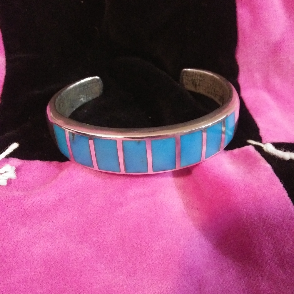 Vintage Heavy Sterling and Turquoise bangle - Picture 3 of 7